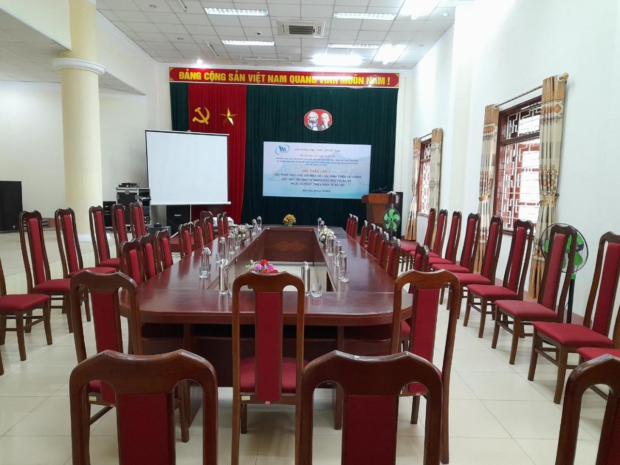 Khach San Vuon Quoc Gia Ba Be Hotel Bac Kan Exterior foto